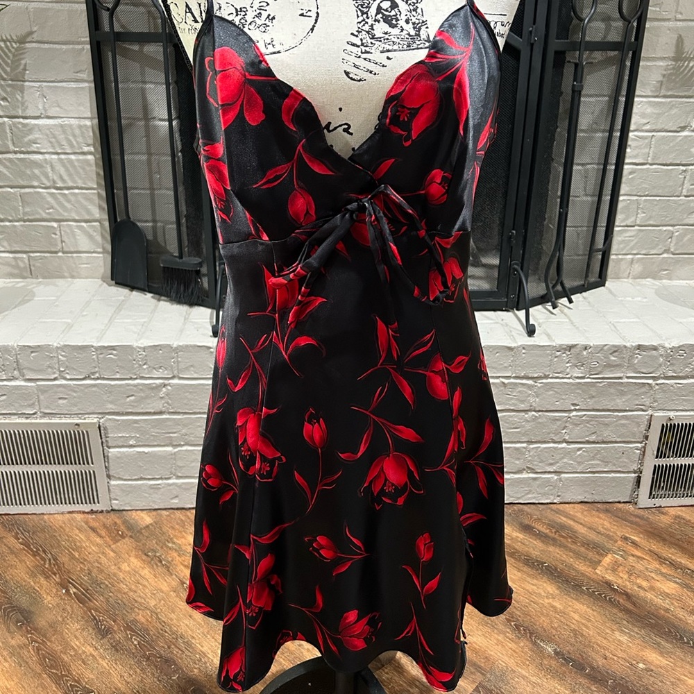Private luxuries women’s sleepwear.